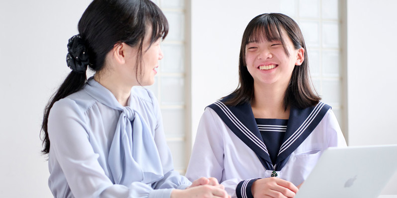 この笑顔、さっきまで進路相談してたんですよ。