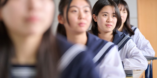 進学率90%以上　大学進学率70%以上