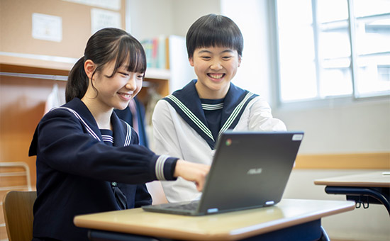 本校では希望する進路や興味・関心に応じて、自分に合った鍬(コース)を選ぶことができます。