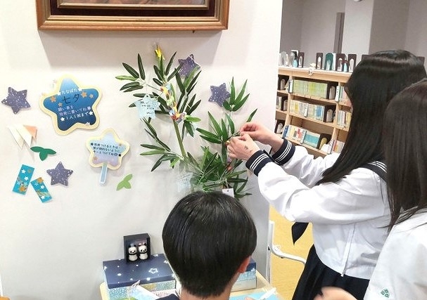 【図書室】七夕コーナー;