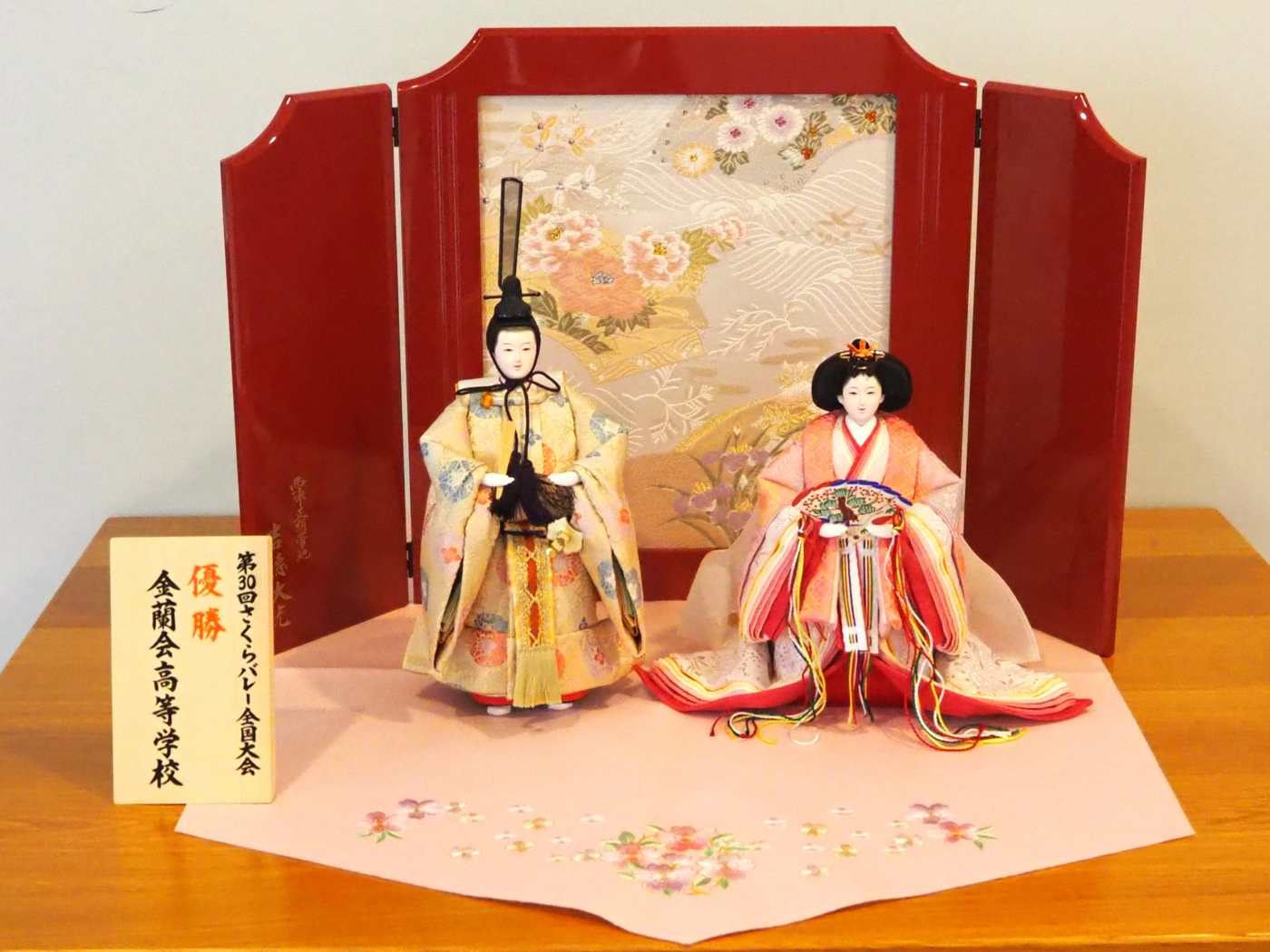 ひな人形を飾りました♪;